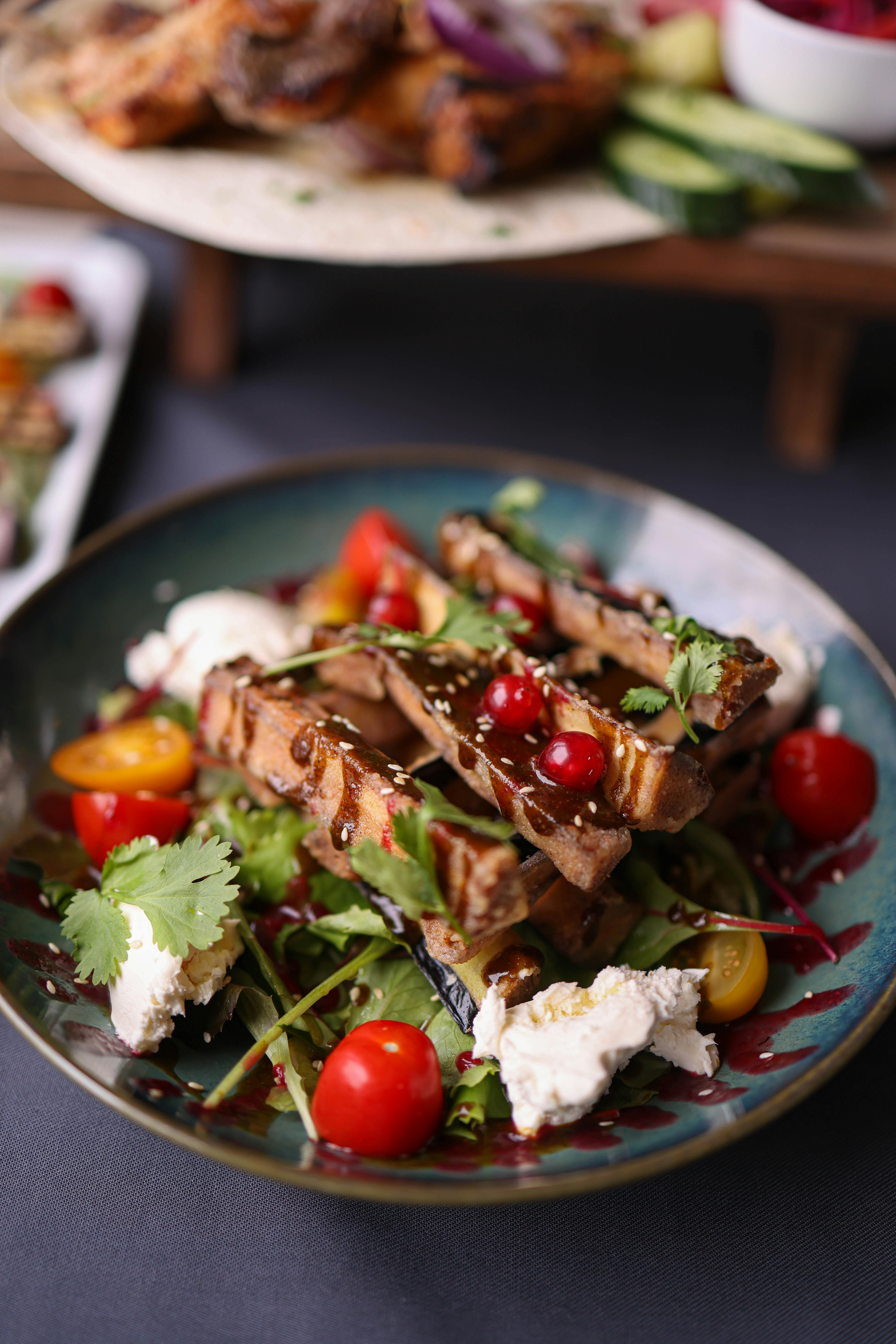 <strong><span style="font-weight: 700;"><span color-type="color" style="color: #b55f2d;"><strong>СКРЭМБЛ с беконом/семгой</strong></span></span></strong><br>